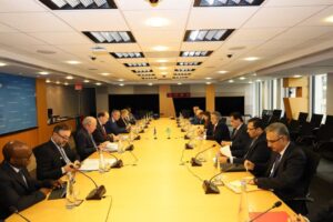 Ishar Dar holds meeting with WB president