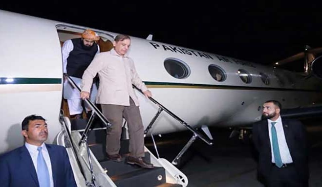 Pakistani PM Shehbaz returns home from London