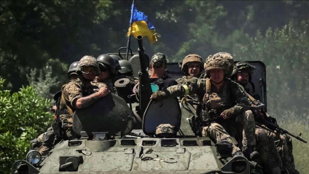 Russian Proxy Officials Quit Another Ukraine City in Kherson Region