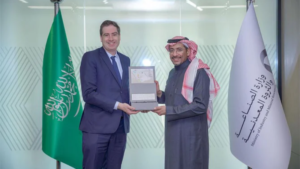 Saudi Arabia, France Vow to Enhance Cooperation in Industrial Sectors