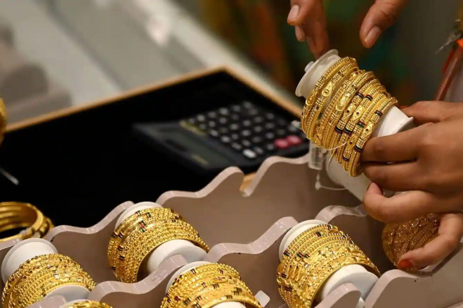 Gold Price, Gold, Price, Tunrs, Back, Upward, Trend, Increases, Per Tola, Pakistan, International, market