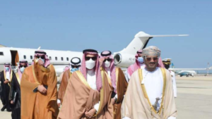 Saudi Foreign Minister Arrives in Muscat