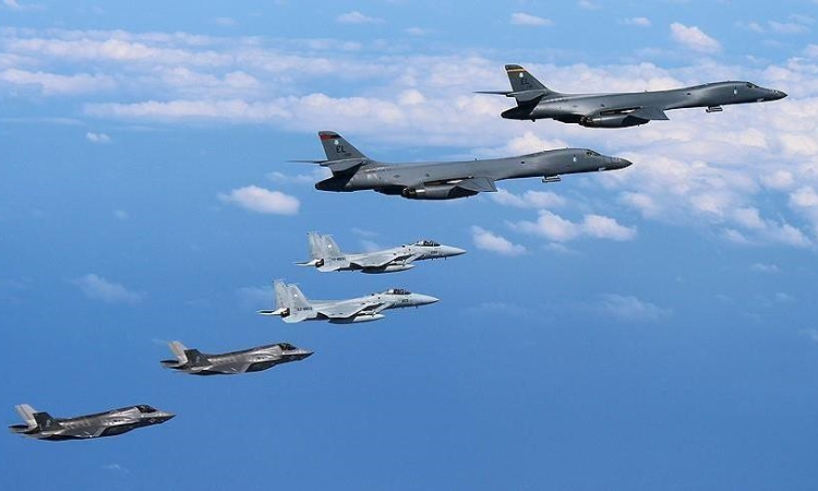 South Korea, US Hold Air Drills in Response to North Korea Threats