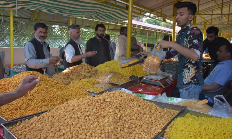 Vendors are busy in food preparation at different markets of the federal capital 3