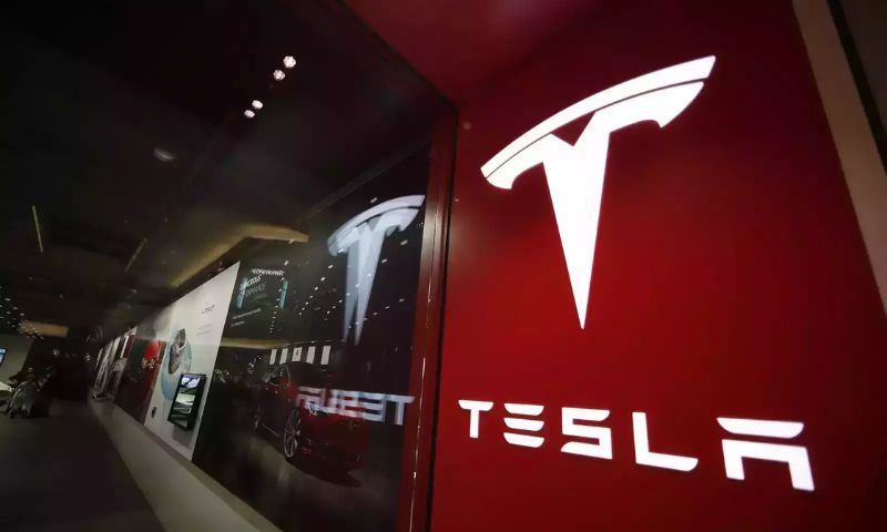 Tesla, Record, Price
