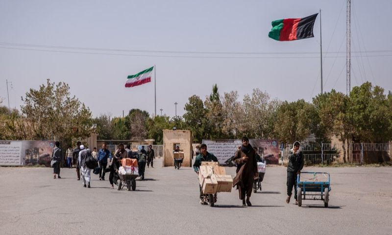 Afghan, Iranian, Border, Water, Afghanistan, Iran, Ebrahim Raisi, IRNA, Nimroz, Taliban, Tasnim, Sistan-Baluchistan, Relations, Diplomatic, Foreign Minister, Ambassador, Helmand River, Kabul