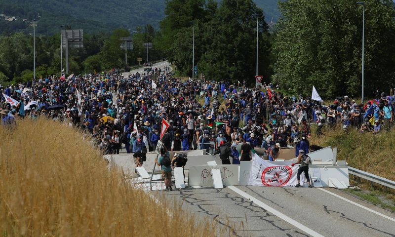 France, protest, rail link, Alp