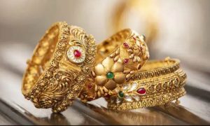 Gold Price Witnesses Major Decline of Rs 6,200 Per Tola in Pakistan