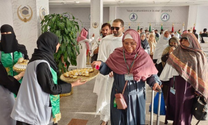 Pakistani Women Playing Key Roles in Hajj Mission