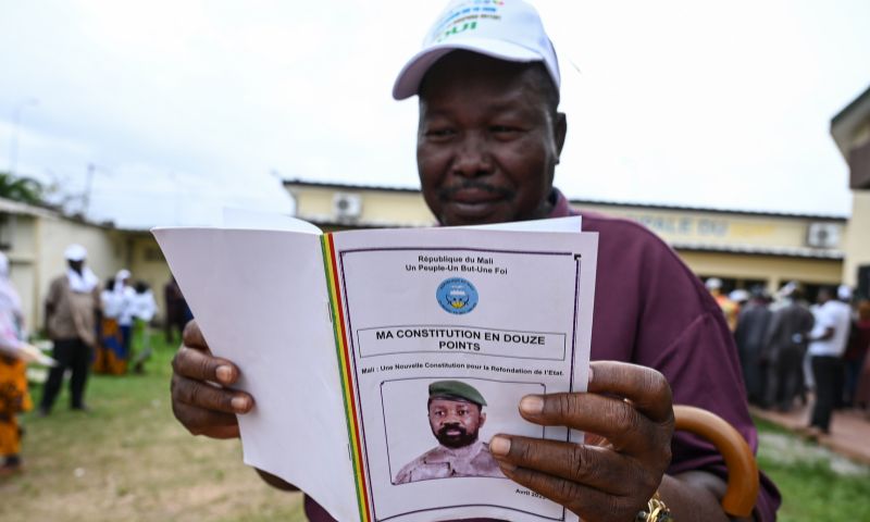 Mali, Vote, Constitution, Junta