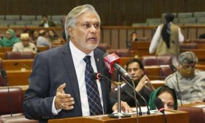 ishaq dar 8