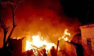 Lahore, Family, House, Blaze