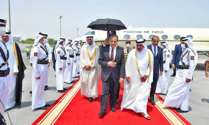 Pakistan’s Prime Minister Vows to Enhance Relations with Qatar