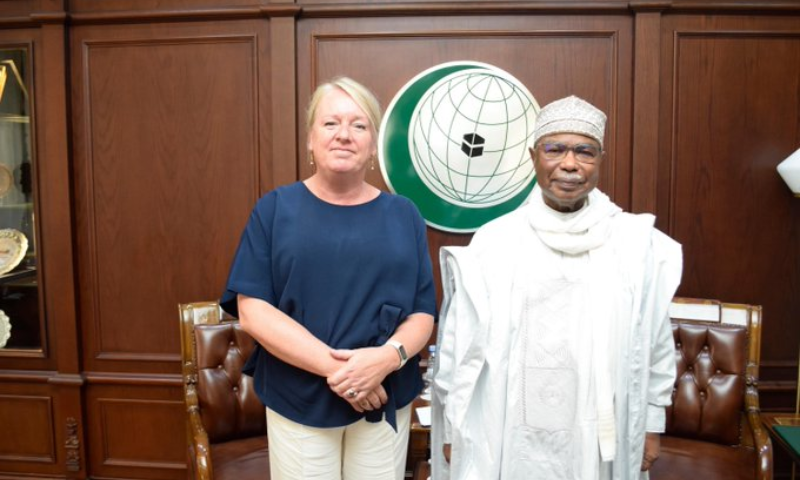 Dutch Ambassador to KSA Calls on OIC Chief