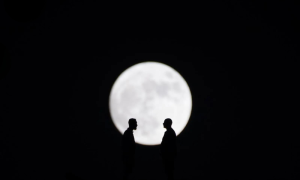 Super Blue Moon Lights Kingdom of Saudi Arabia’s Night Sky