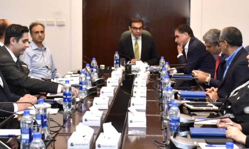 Pakistan, Energy Minister, Oil Marketing Companies, Smuggling, PSO, OGRA, Total Parco,