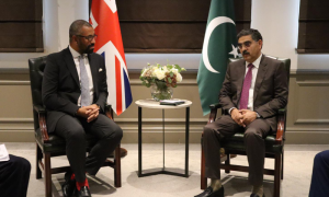 British’s Foreign Secretary Calls on Pakistan’s PM