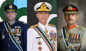 Defence Day Armed Forces Pay Rich Tributes to Martyrs (1)