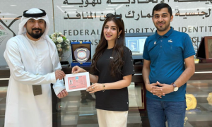 Pakistani TV Actress Kinza Hashmi Honored with UAE Golden Visa