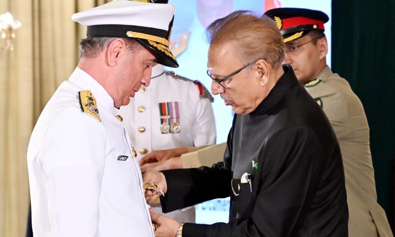 Quran, Pakistan, President, Arif Alvi, Turkish, Naval, Nishan-e-Imtiaz, Commander, Aiwan-e-Sadr, Turkey,