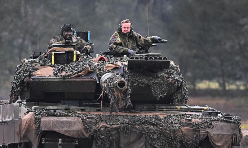 Leopard Tanks, Kyiv, Germany, Netherlands, Denmark Denmark's military,