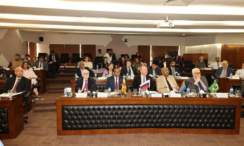 Pakistan, Islamabad, Envoy, Ambassador, business, officials,