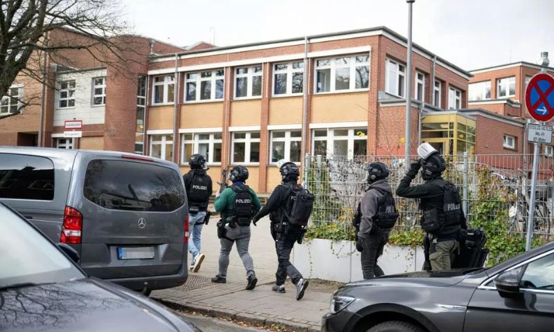 Students, Germany, school, teachers, parents, social media,