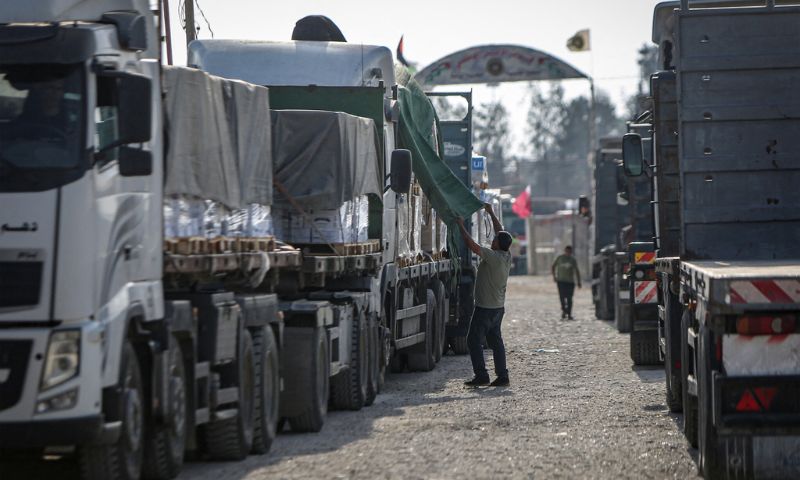61 Trucks, Aid in Northern Gaza, UN, United Nations, medical supplies, water, food,