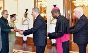 Pakistan, President, Dr Arif Alvi, Trade, Investment, Indian, Jammu and Kashmir, Brunei, Palestinian, Israel, Gaza, Ambassador, High Commissioner,