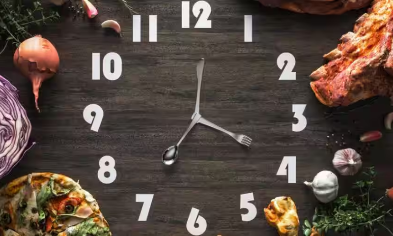 Late Dinners After 9 PM Linked to Increased Stroke Risk: Study