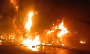 Fire, Karachi, House