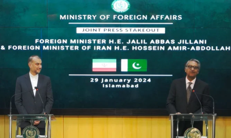 Iranian FM Suggests Involvement of Third Countries in Border Terrorism with Pakistan