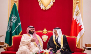 Saudi Crown Prince Speaks with King of Bahrain