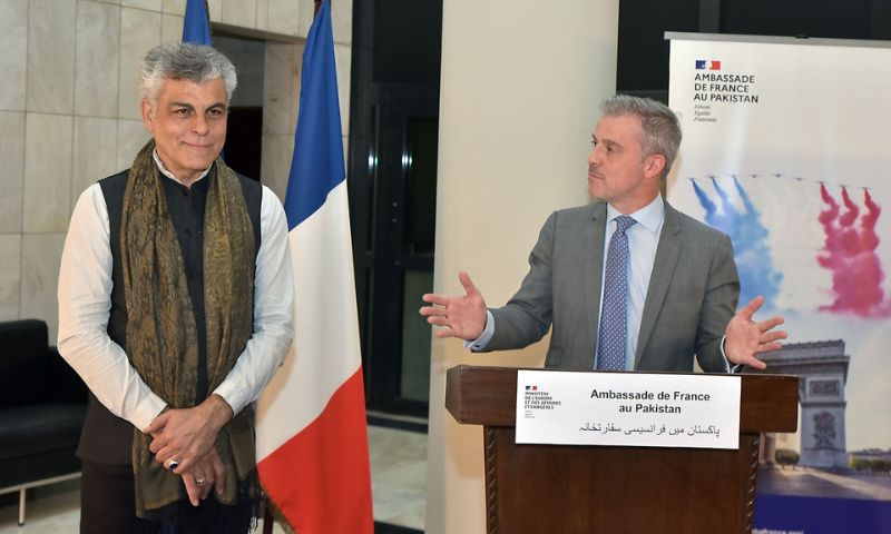 ambassde