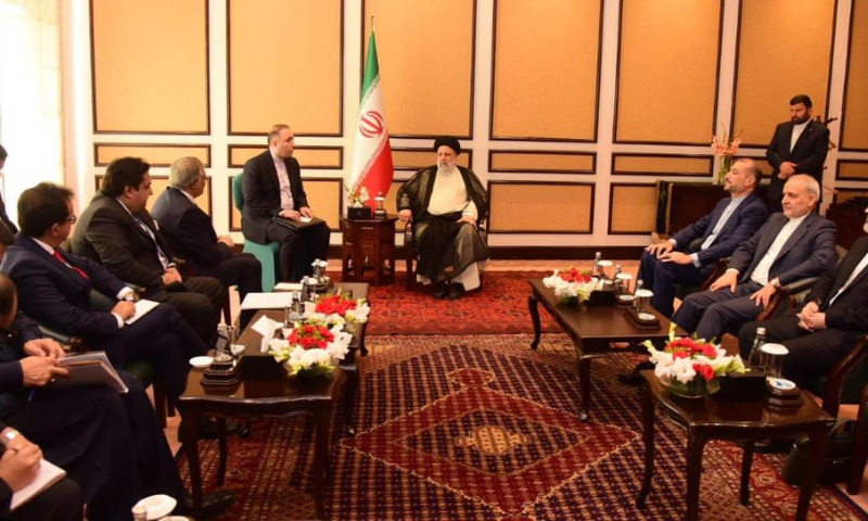 Iranian President Dar Discuss Bilateral Ties 1