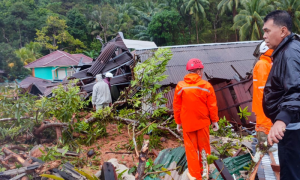 Landslide Claims 15 Lives in Indonesia