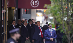 Trump Arrives at New York Court to Face Criminal Trail