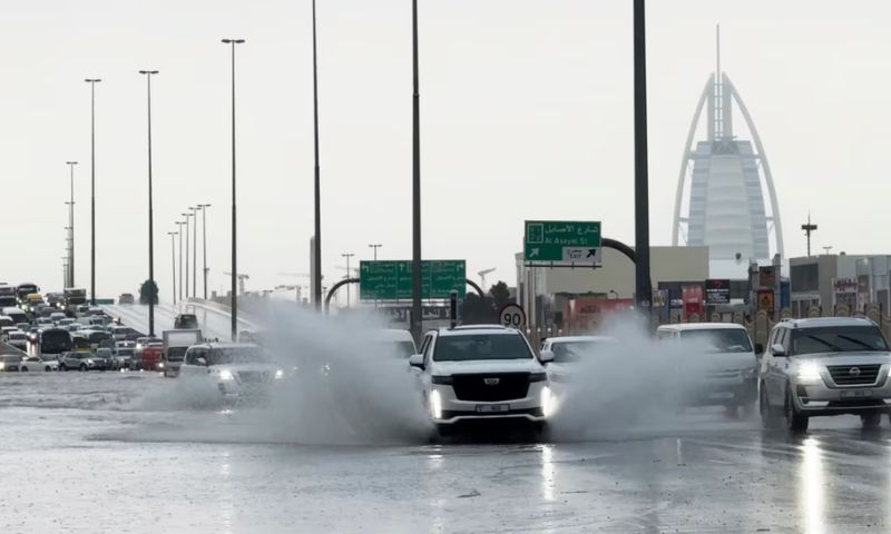 Rains, Torrential rains, roads, residences, shopping centers, Dubai, Gulf, Oman, Middle East, United Arab Emirates, UAE, Bahrain