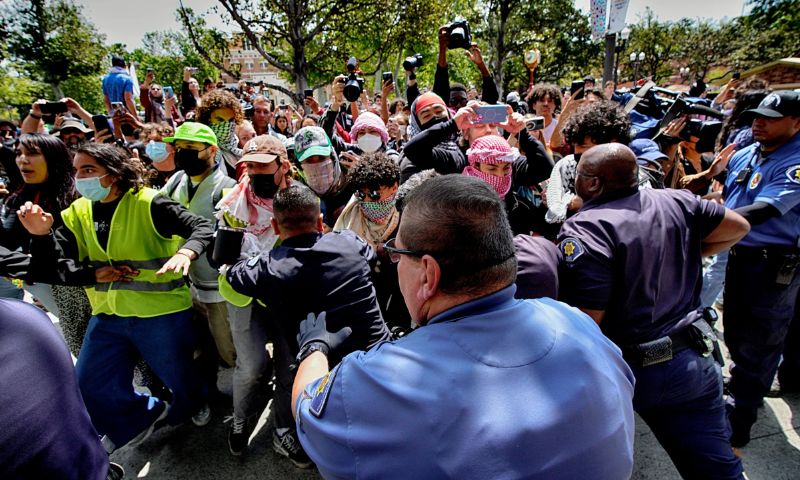 War on Gaza: 900 Students Arrested at Antiwar Protests in US