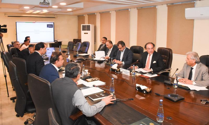 Prime Minister, Shehbaz Sharif, Azad Jammu and Kashmir, Economic Coordination Committee, cabinet, Muhammad Aurangzeb, Gilgit-Baltistan, Government