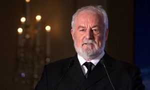 English, Bernard Hill, BBC, Titanic, Lord of the Rings, Oscar,