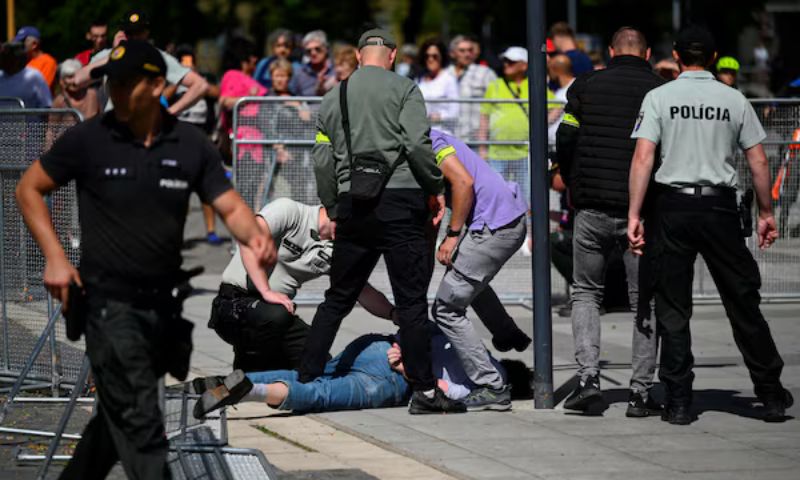 Slovakia, Prime Minister, Robert Fico, Attack, Government, President Zuzana Caputova, Hospital