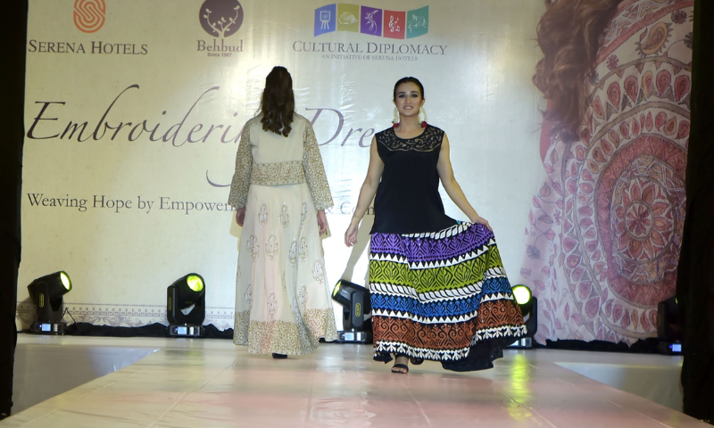 Fashion Show Organized for Fundraising 3