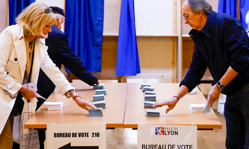 Frances Far Right Wins Election First Round Macrons Alliance Trails at 3rd