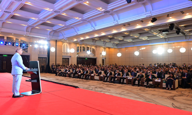 PM Shehbaz Vows to Ensure Security of Chinese Citizens in Pakistan 1
