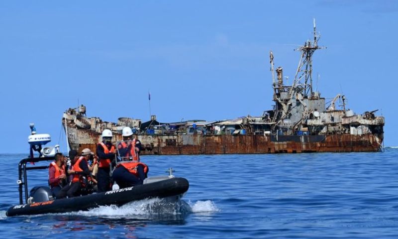 Philippines Rejects Chinese Accusation that Forces Point Guns at Its Coast Guard
