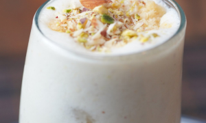 Lahori Pera Lassi, Lahore, food