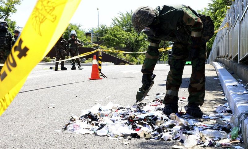 Balloons, North Korea, Trash, UN, South Korea, 