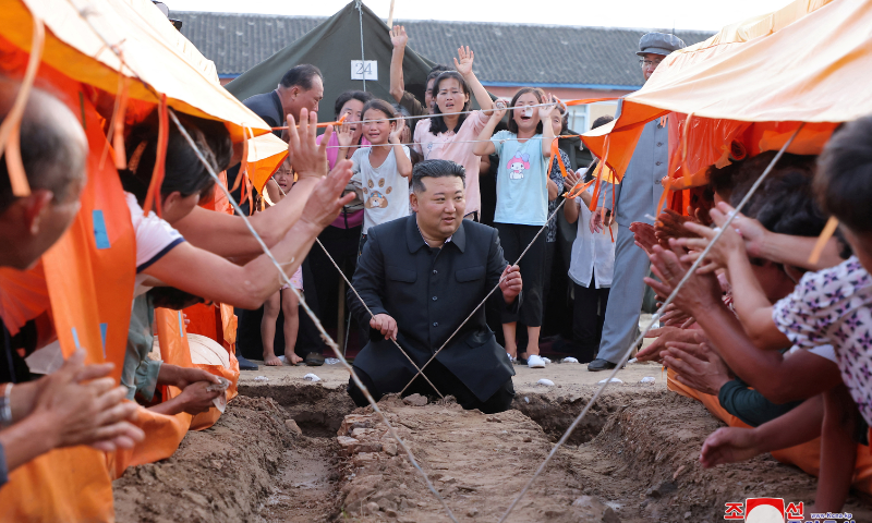 Kim Jong Un, Flood-hit People, Capital