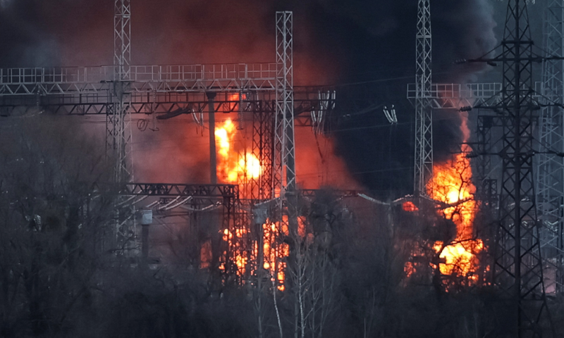 Russian Strikes Pound Ukraine as Kyiv Seeks Western Support